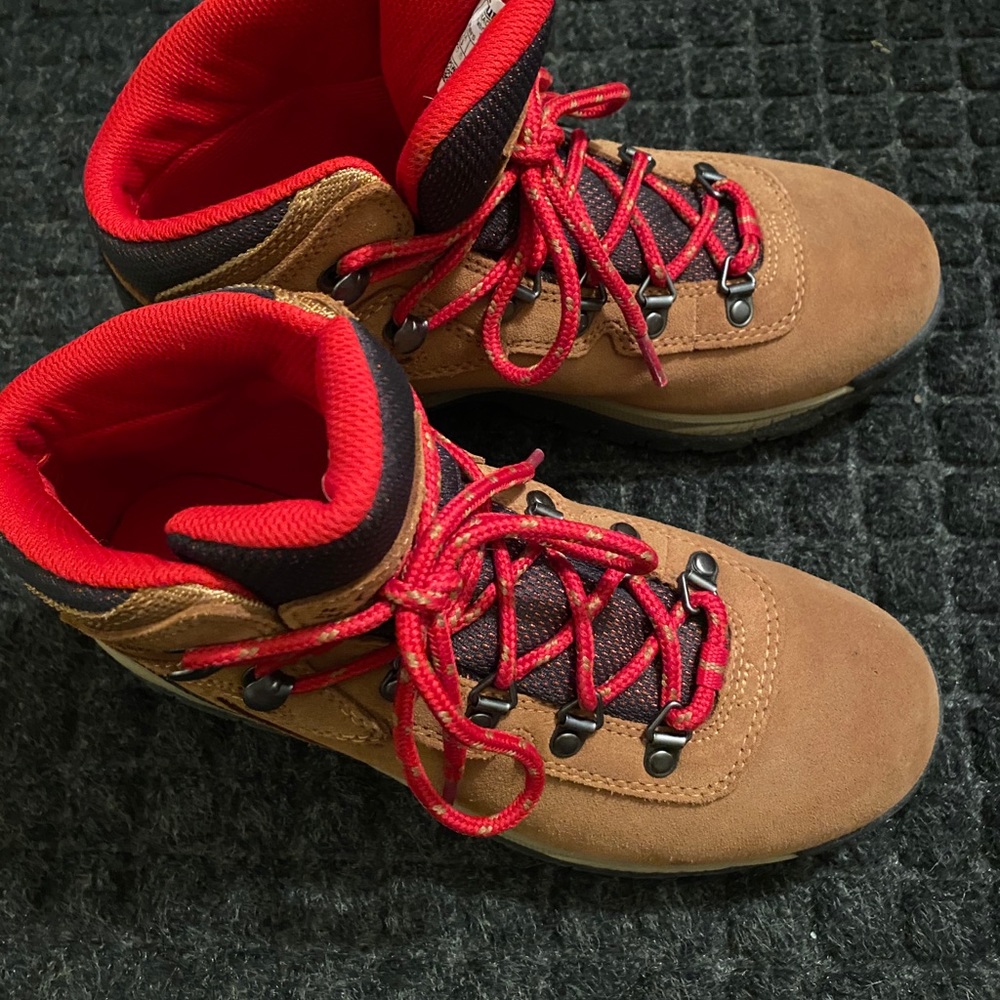 Columbia hiking boots